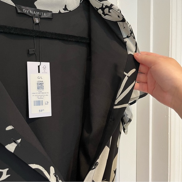 Dynamite Leina Dress - Picture 9 of 11